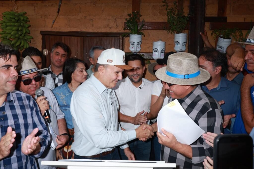 Prefeito Eduardo Siqueira Campos lança pacote de incentivo ao agro com redução de ISS e investimentos em feiras e comércio popular